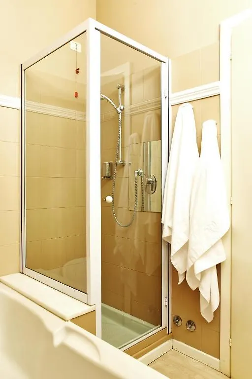 Petite Suite Bergamo 0*,  Italien